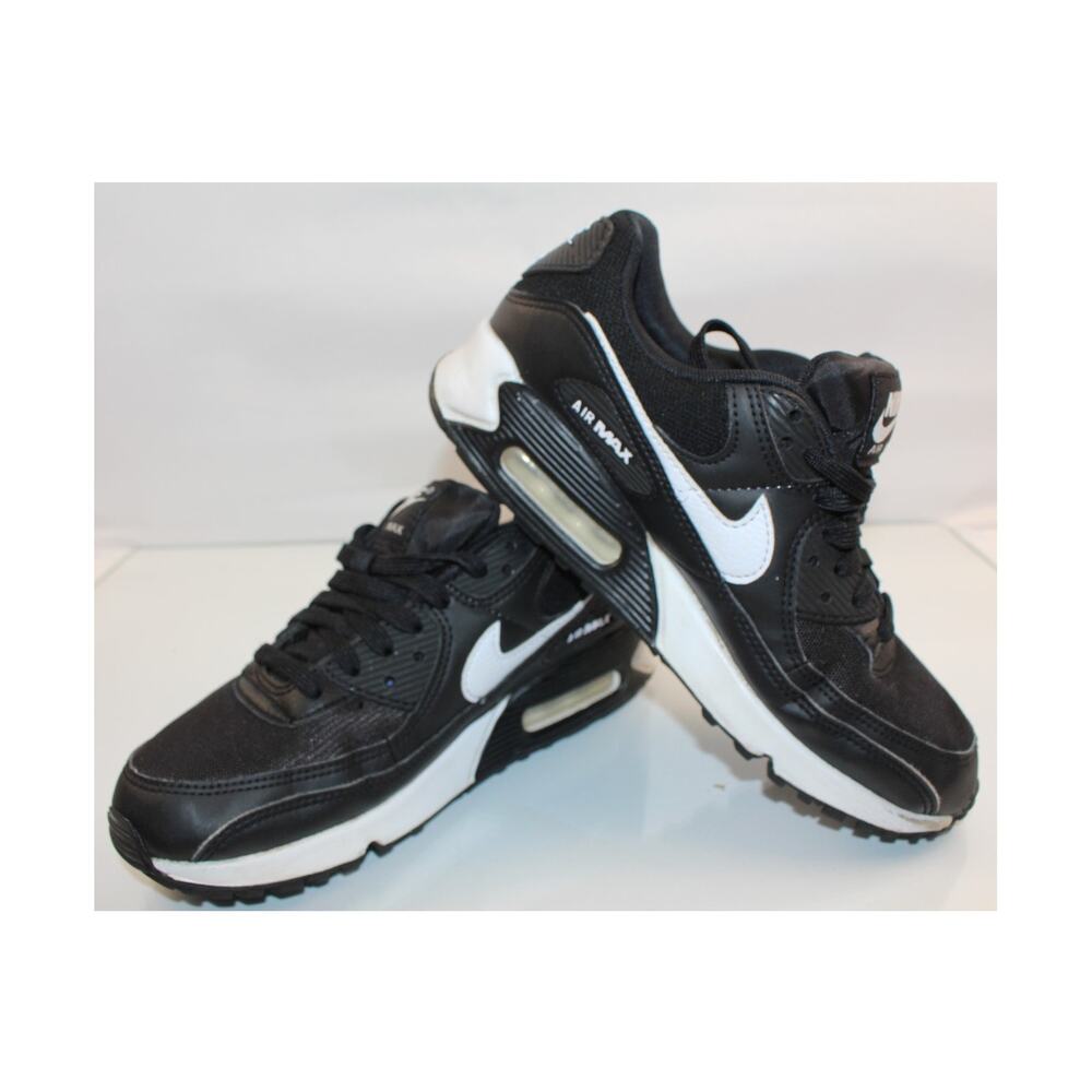 Nike Air Max 90 Women’s Black & White Sneakers – Size 9